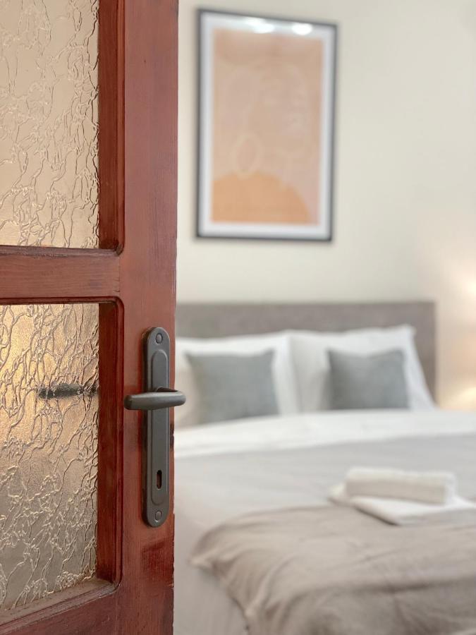 Top City Centre 1Br Apartment For 4 Guests & Fast Wifi Sofia Exteriör bild