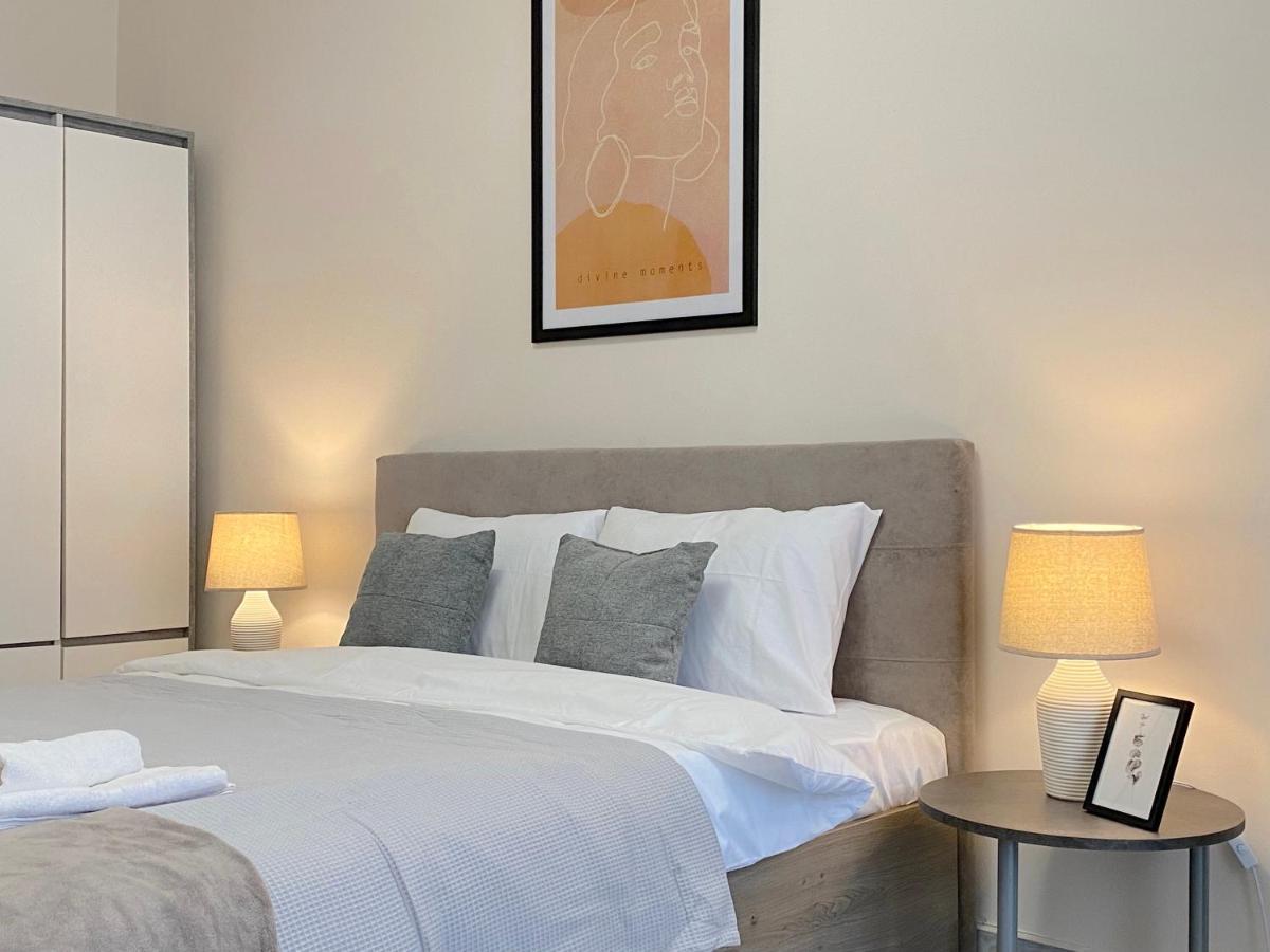 Top City Centre 1Br Apartment For 4 Guests & Fast Wifi Sofia Exteriör bild